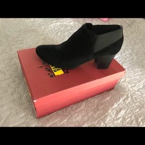 Size 8 1/2 black booties!